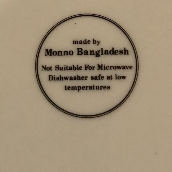 A 10” plate with blackberry pattern - Picture 2 of 2